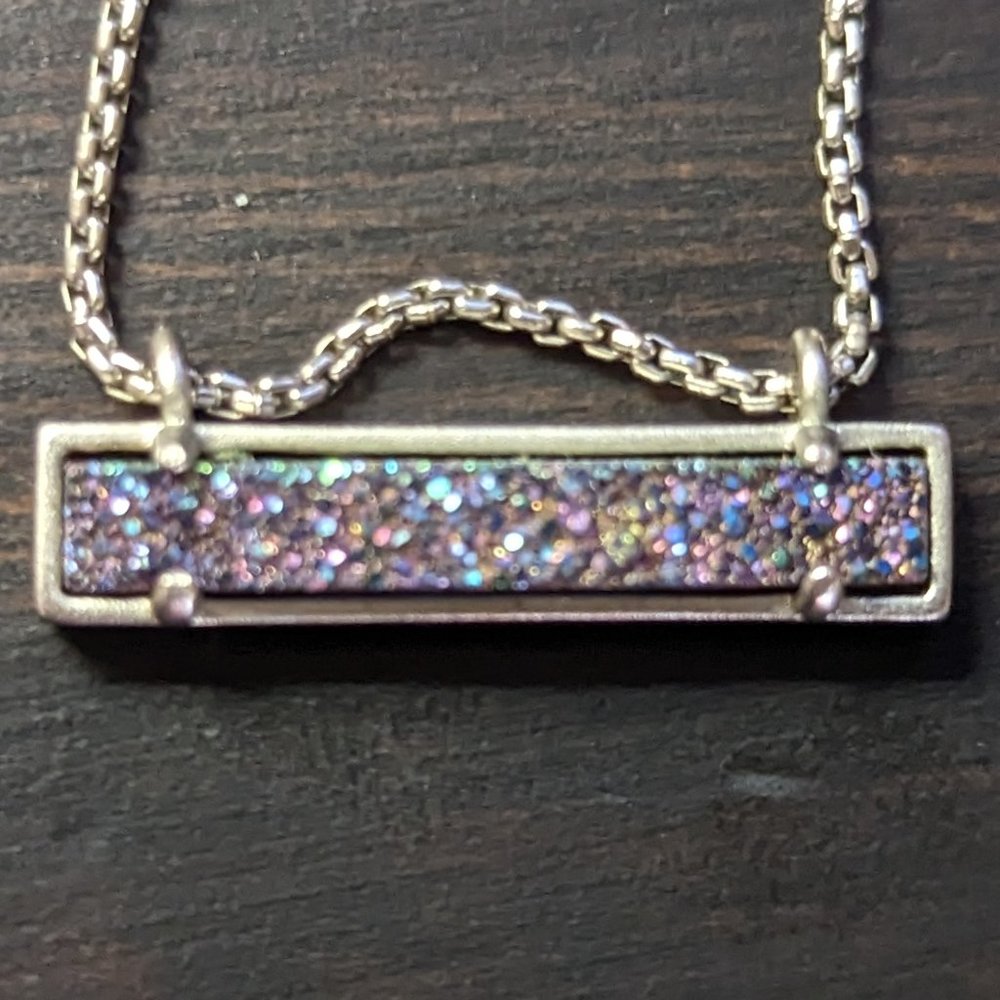 Kendra Scott necklace